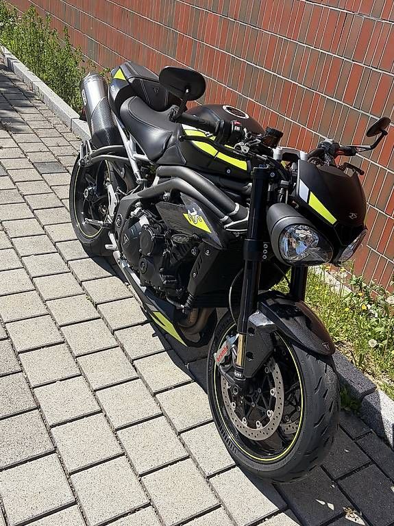 Strada: Triumph Speed Triple RS 1050 – Usato da Ebikon venduto da Reinholdrio 2