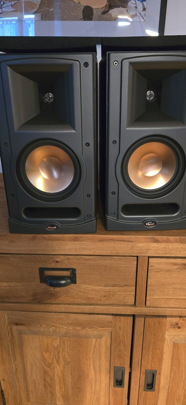 Klipsch Casse acustiche: Paire de Klipsch RB-61 parfait état – Nuovo (secondo la descrizione) da Renan BE venduto da Sliardet 2
