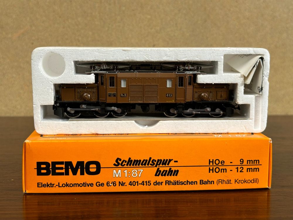 Motrice électrique BEMO Rh B St Moritz époque IV – HO Neuve En Boîte