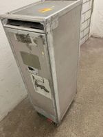 Flugzeugtrolley / Airline 1/2 size TAP Trolley