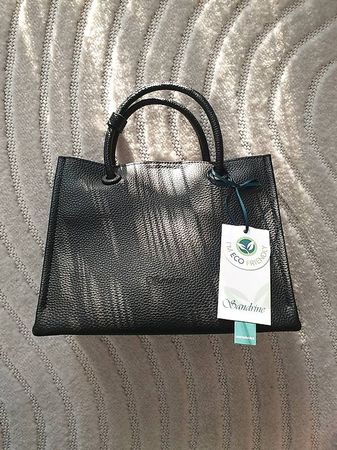 NEU Sandrine Handtasche schwarz