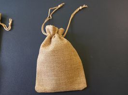 200x Beutel Jutegewebe 7x9cm / Pochette en toile de Jute