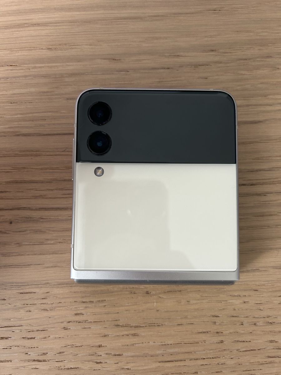 Samsung Handys / Smartphones: Samsung Galaxy Z Flip 3 – Gebraucht aus Seuzach von illnois 8