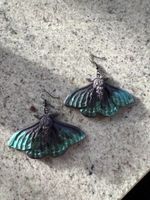 Dunkle Mottenohrringe mit Farbverlauf, Unikat 🖤✨🦋 