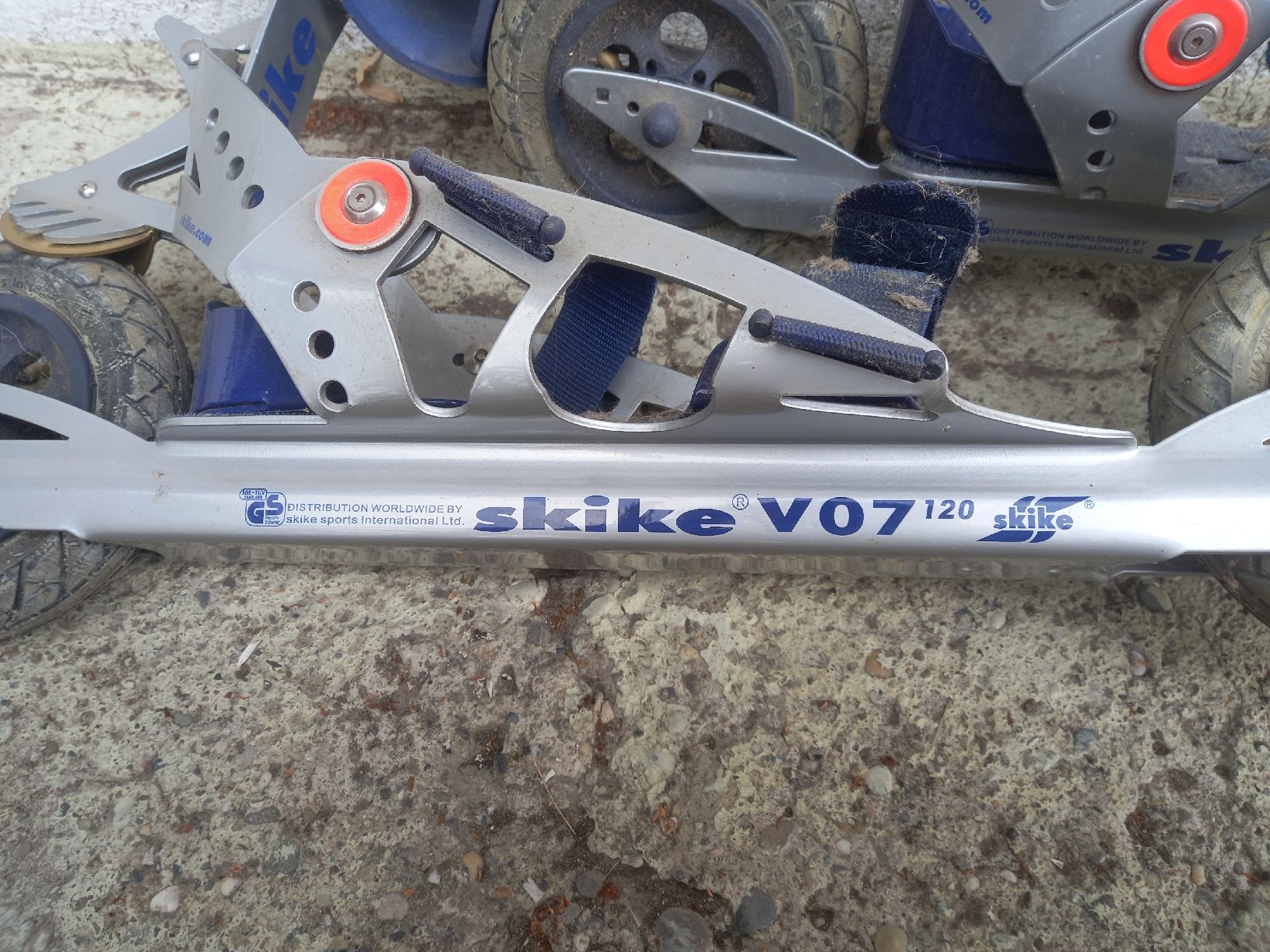 Skike Inline-Skating & Rollschuhe: Skike Crossskates, mit Bremse – Gebraucht aus Niedergösgen von MaBru05