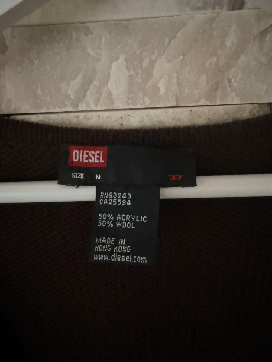 Diesel Pullover & Sweatshirts: Damen Diesel Strickpullover Gr. M schwarz V-Ausschnitt Stick – Gebraucht aus Zürich von JOD213 6