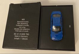 BMW M3 Modellauto blau Massstab 1:87 defekt