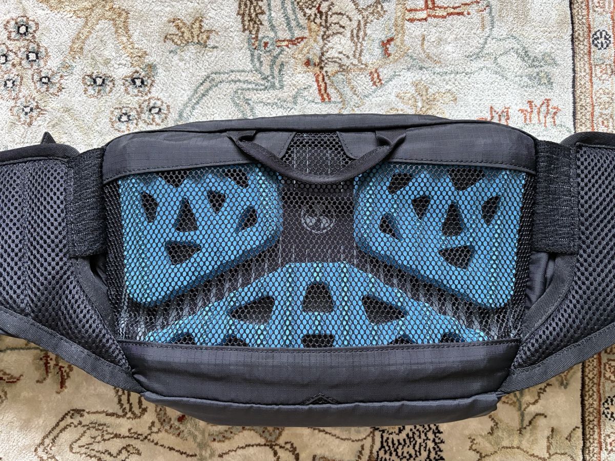 Evoc Sacs à dos: EVOC Hip Pack 3L, black – Neuf (Voir description) à Basel par mar_fp5q 1