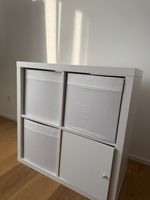 Regal weiss 4 Fächer mit Einsätzen 