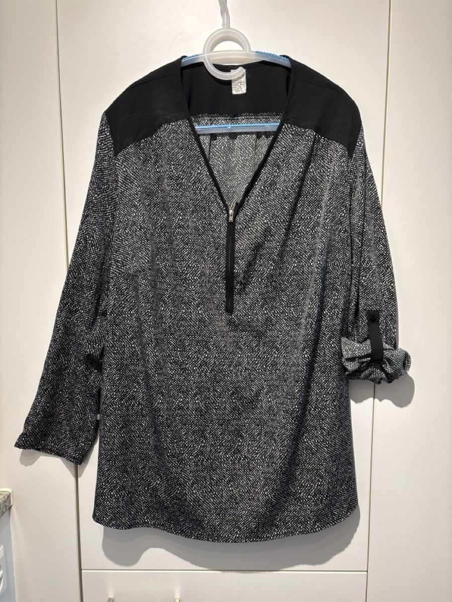 Blusen: Elegante Bluse mit Zipp Grösse 50  – Gebraucht aus Baden von peace_bluemli