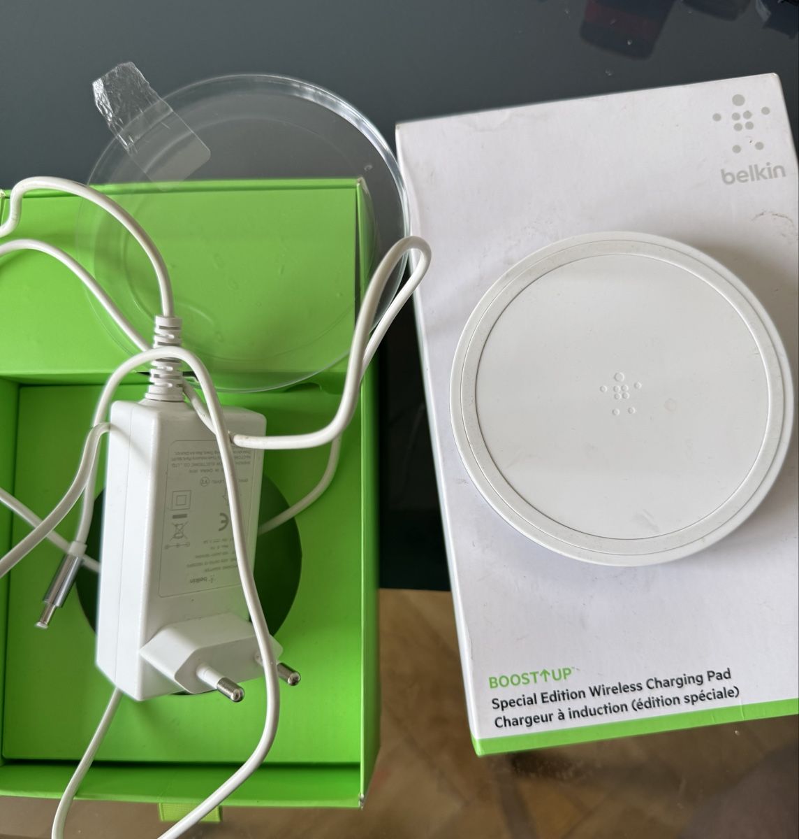 Belkin Caricabatterie: Belkin Special Edition Wireless Charging Pad – Usato da Basel venduto da SanBS 1