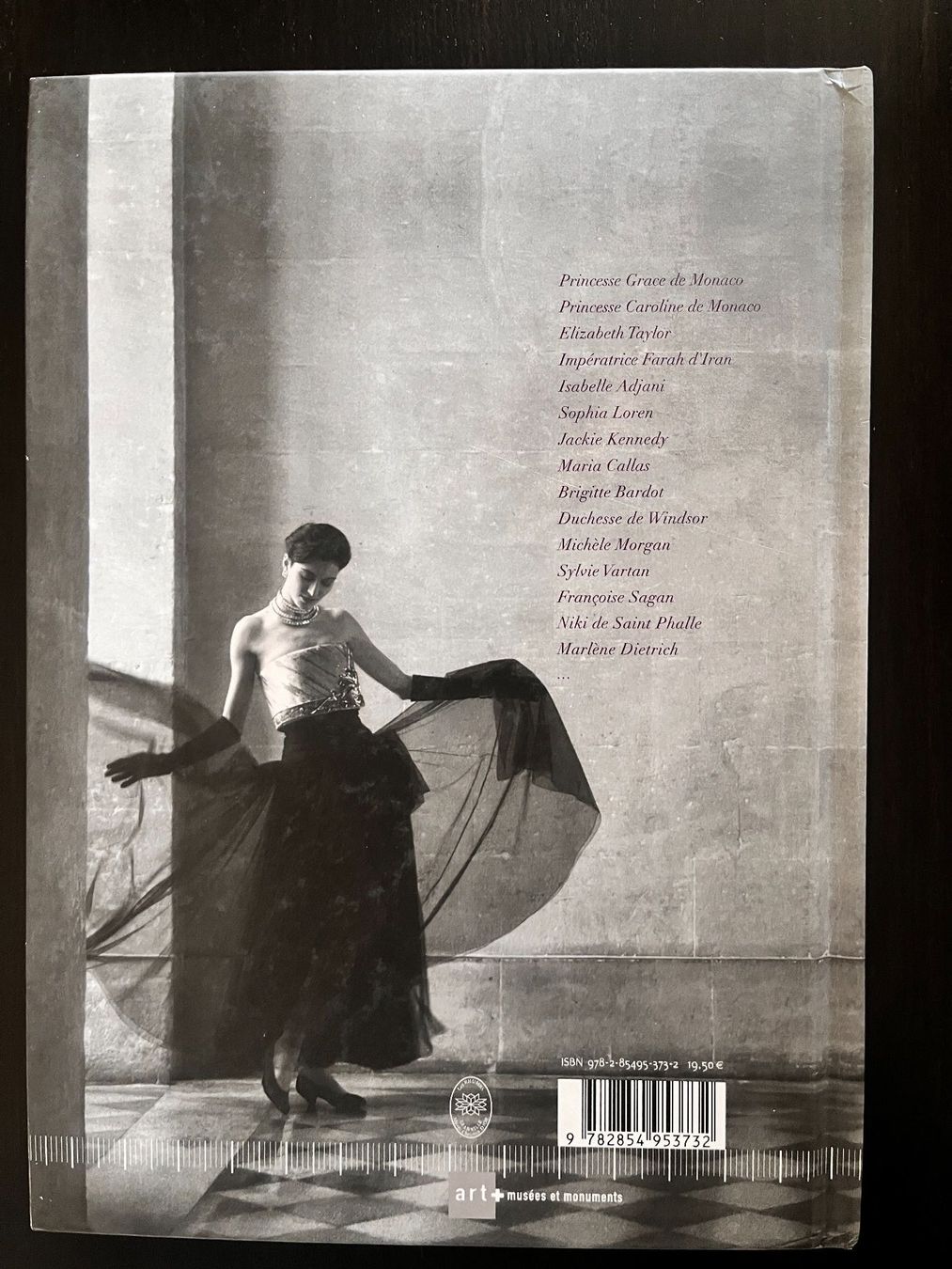 Livres: DIOR Les années Bohan 1961-1989 – D'occasion à Lausanne par Kinga_Shopaholic 6
