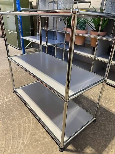 Scaffali: kleines USM Regal, mattsilber, Ausstellungsmodel – Nuovo (secondo la descrizione) da Lenzburg venduto da Buerokonz 2