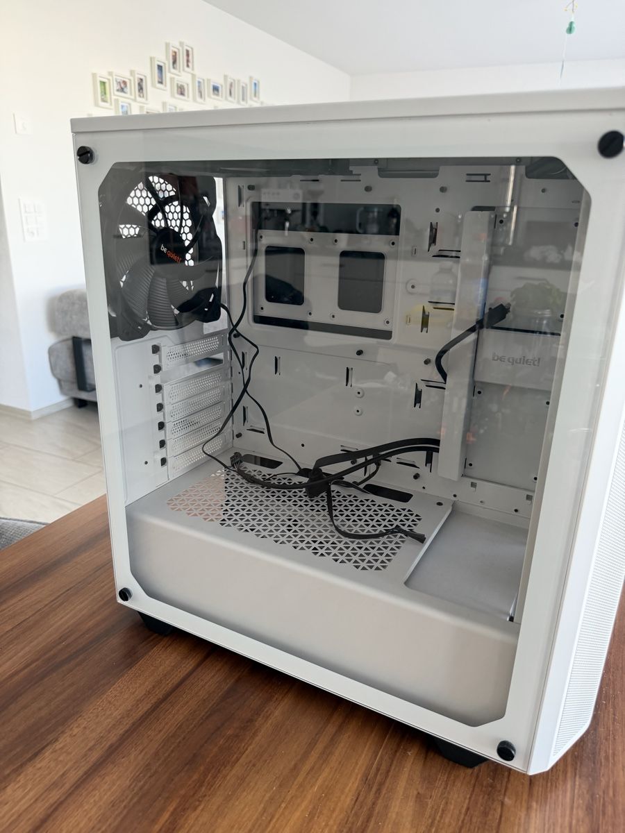 beQuiet! Custodie: Be-quiet Gehäuse – Usato da Dörflingen venduto da GeneTec 3