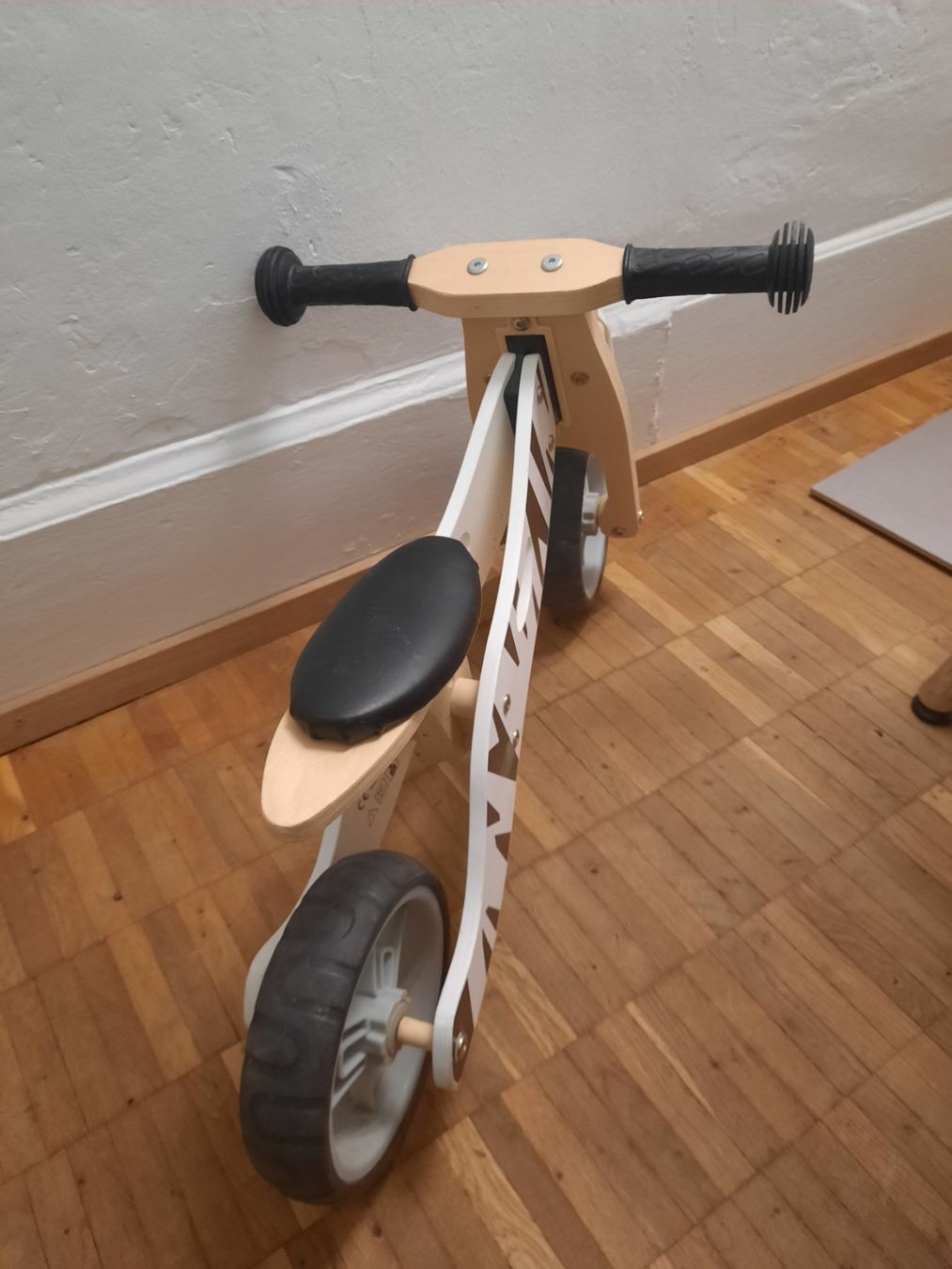 Véhicules pour enfants: Kinderlaufrad – D'occasion à Zürich par ONVA-RE-USE 1
