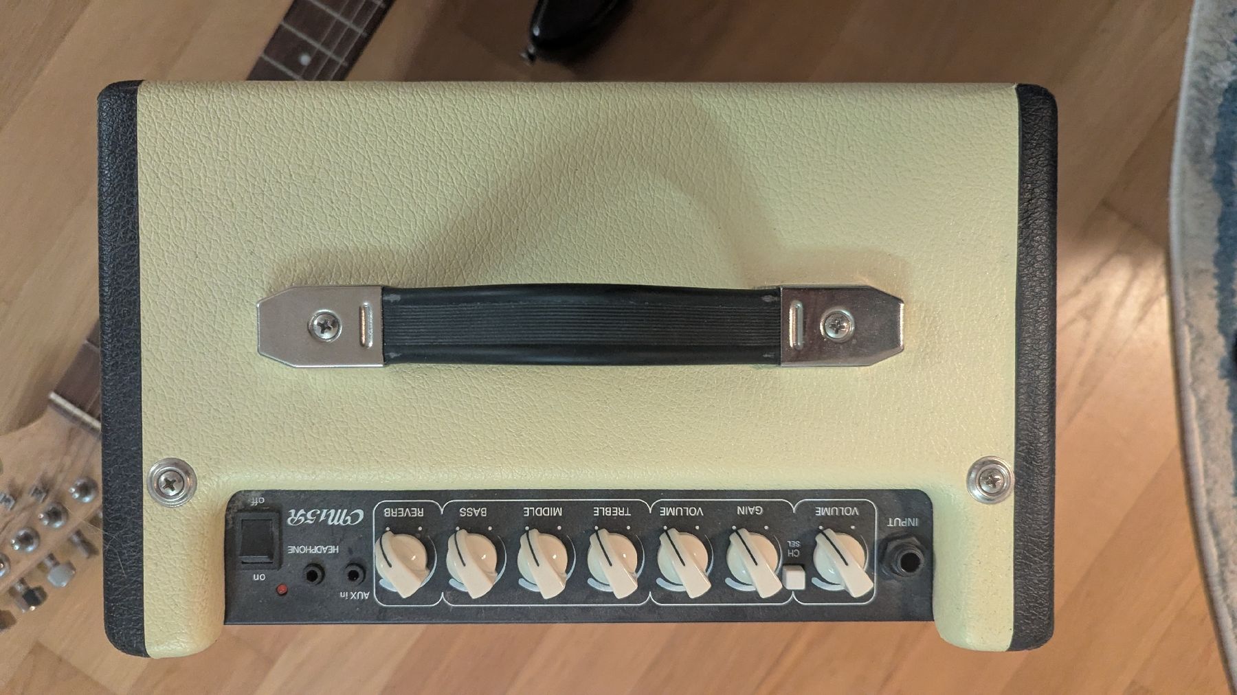 Instruments de musique: E-Gitarre mit Verstärker – D'occasion à Birr par Liv_Nina 4