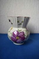 °°° Schöne antike Vase mit Porzellanmalerei °°°