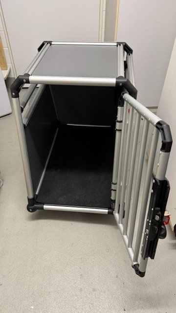 4pets Gabbie, trasporto & Sicurezza: Hunde Transportbox – Usato da Oberlunkhofen venduto da Masyni