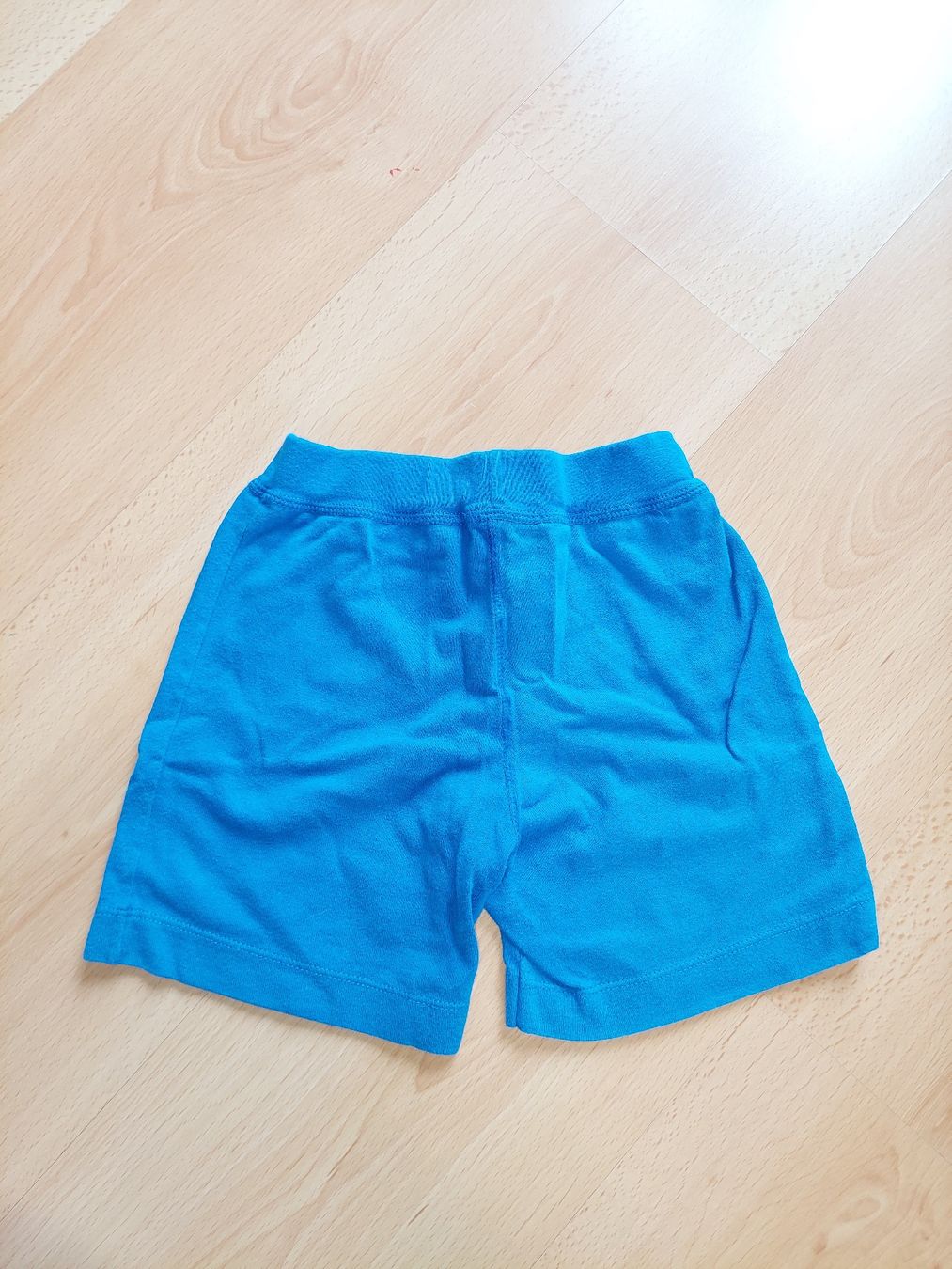 Petit Bateau Pantaloni: Short Petit Bateau, 104 cm – Usato da Épalinges venduto da lola_vp_99 2