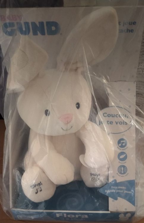 Lapin en peluche qui parle Flora