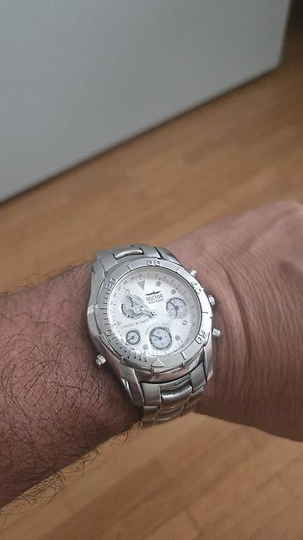 Orologi: Sector Uhren – Usato da Seuzach venduto da Ori7 1