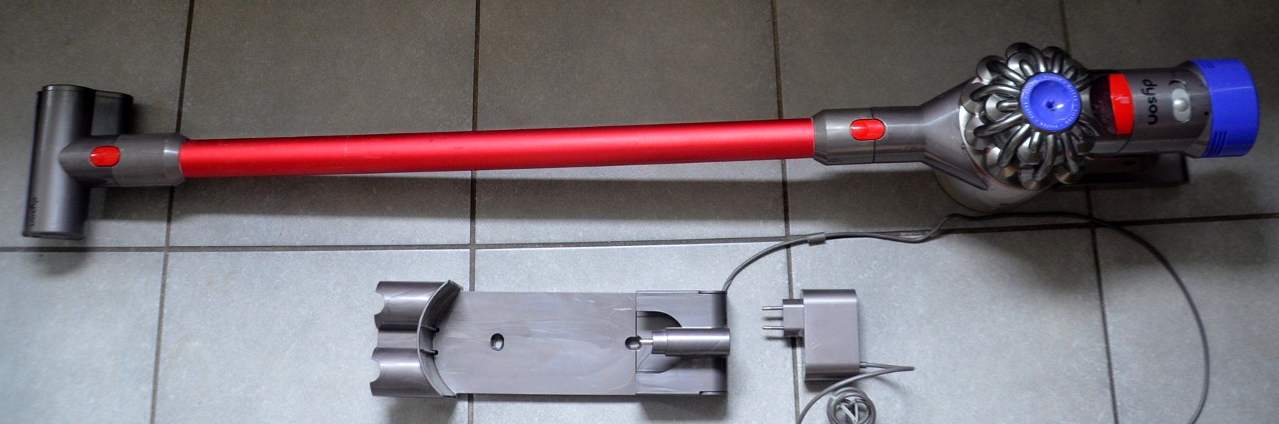 Dyson Aspirapolveri & Accessori: Staubsauger Dyson V8 aspirateur – Usato da Collonges venduto da arashee 3