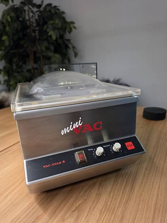 Appareils de cuisine: Mini Vac  – D'occasion à Dornach par cartonnage