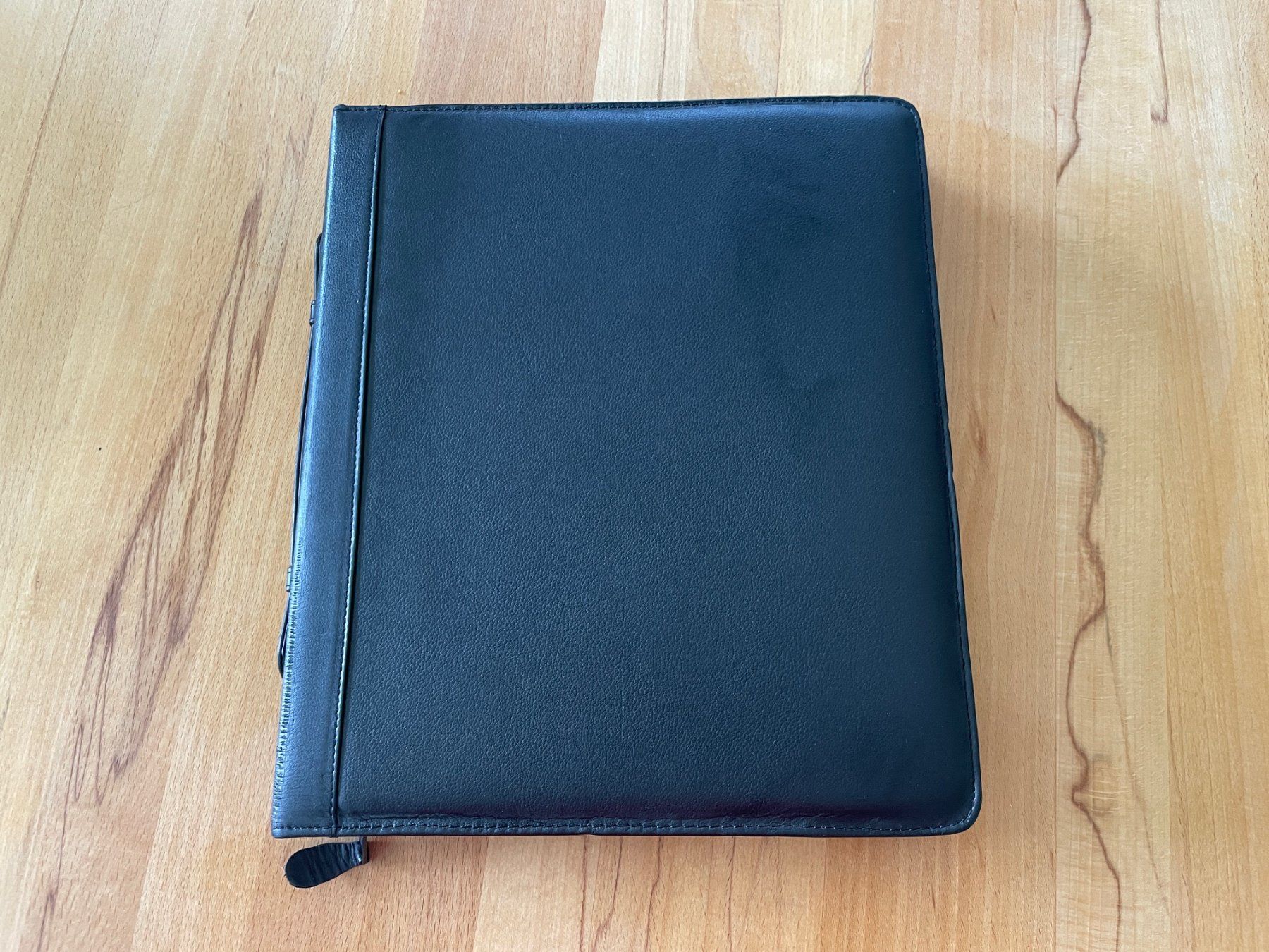 Valigie & Borse: Ringbuch Mappe A4 Leder (2) – Nuovo (secondo la descrizione) da Madiswil venduto da Stratosteve