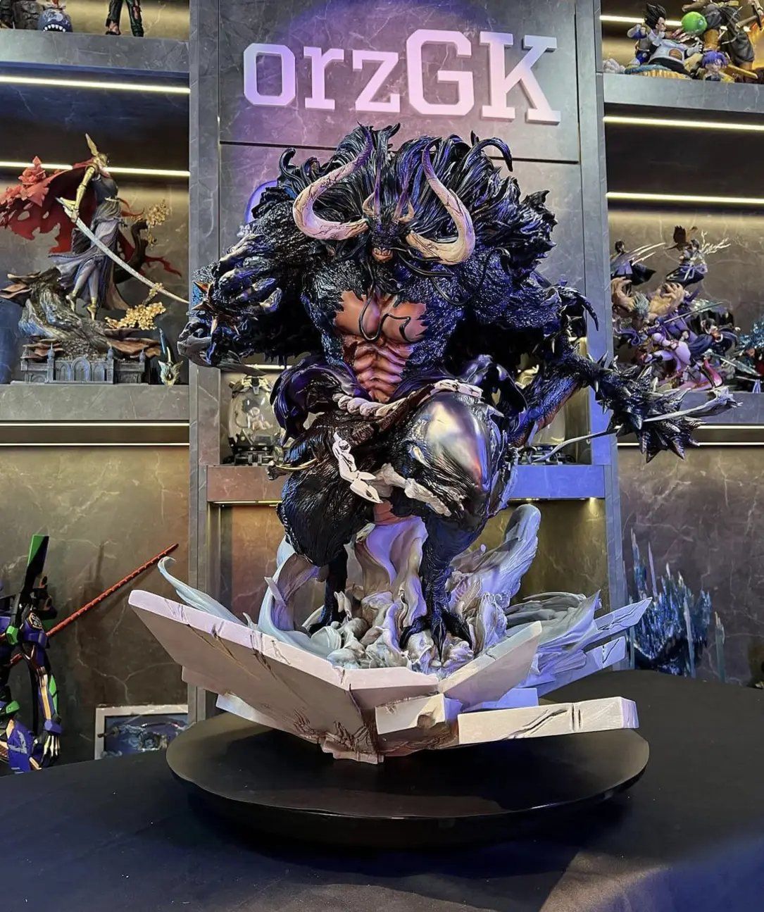Statuette: One Piece Kaido – Usato da Niederrohrdorf venduto da elwey