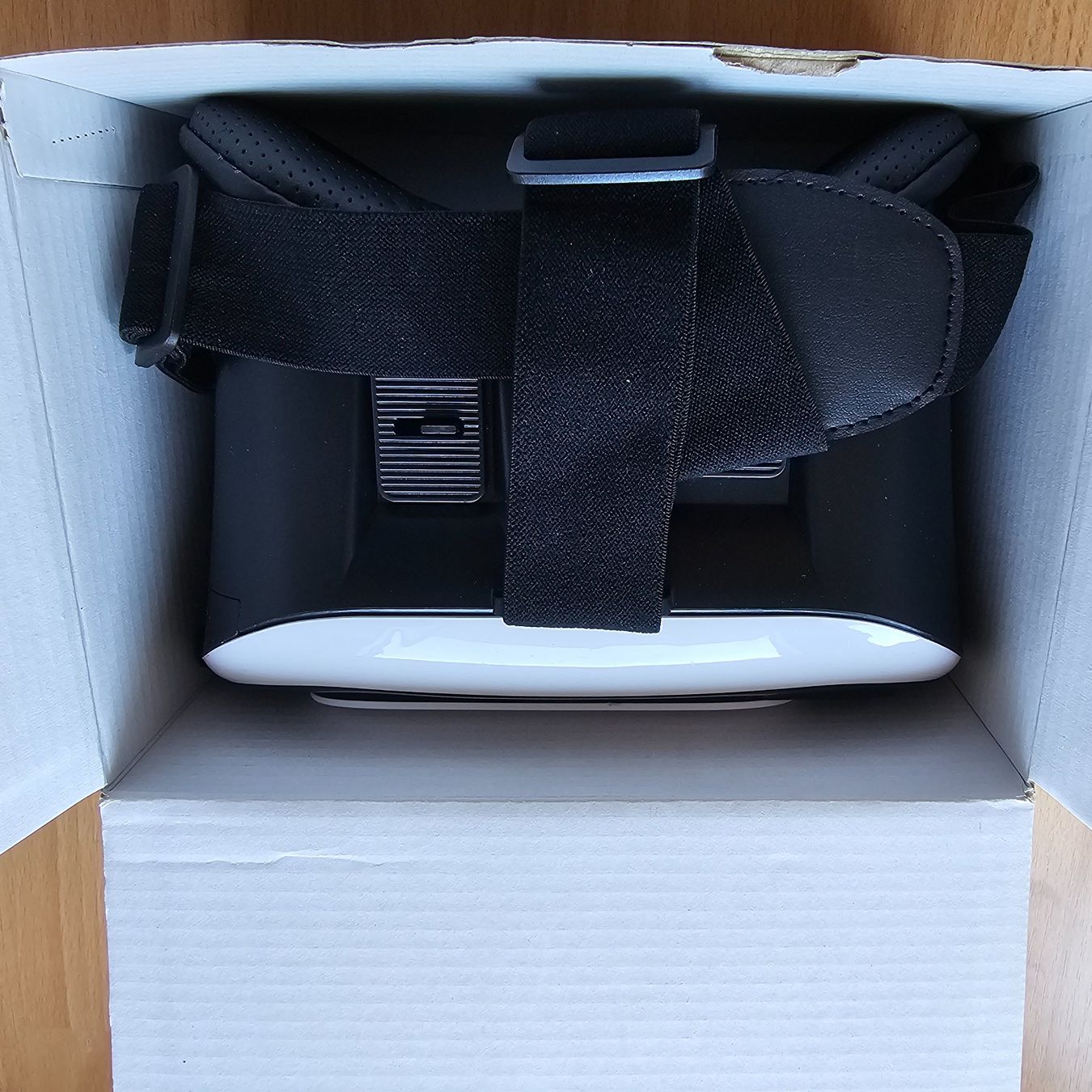 Casco VR: Auwisio Virtual Reality Brille - Neu! – Nuovo e nell'imballaggio originale da Zürich venduto da Finale7 2
