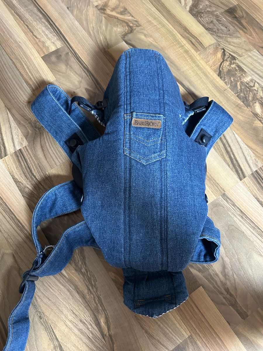 Babybjörn Marsupi portabebè: Porte bébé réglable comme neuf – Usato da Colombier VD venduto da cha_t2v9