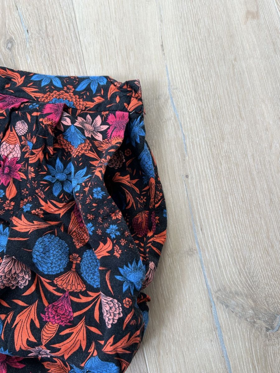 H&M Pantaloni: H&M Shorts Grösse 34 – Usato da Niederhelfenschwil venduto da aur_ms6f 3