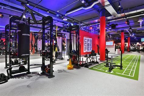 Altro per Ufficio & Commercio: Fitness Abo 200.- gespart – Nuovo e nell'imballaggio originale da Zermatt venduto da alinina20