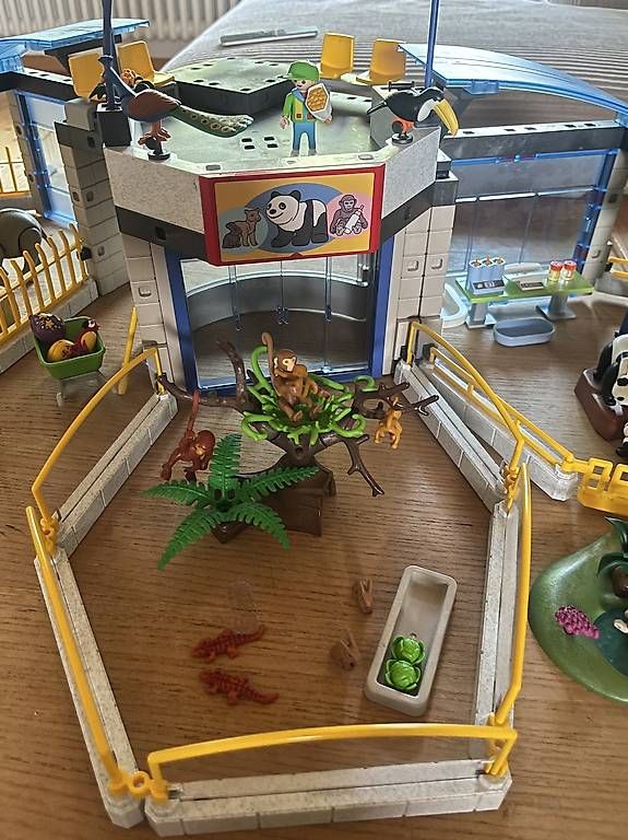 Playmobil Giocattoli: ZOO Playmobil 4039 – Usato da Sugiez venduto da Essenti3L 2