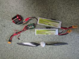 Brushless Motor Regler Akkus Propeller v Segler 3,8m 4,7kg