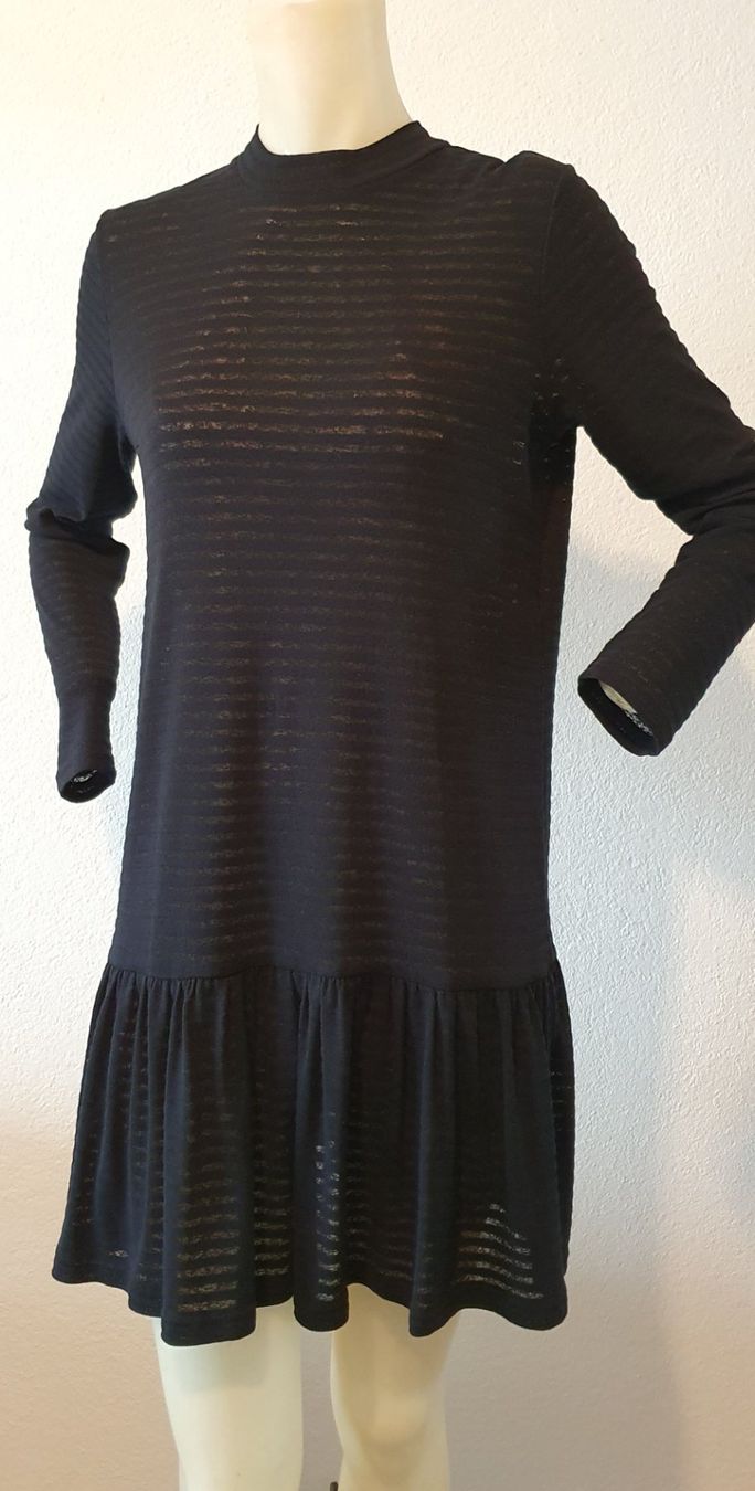 Pieces Kleider: PIECES Kleid grM(38-40) – Gebraucht aus Niederbipp von fashionfuchs 9
