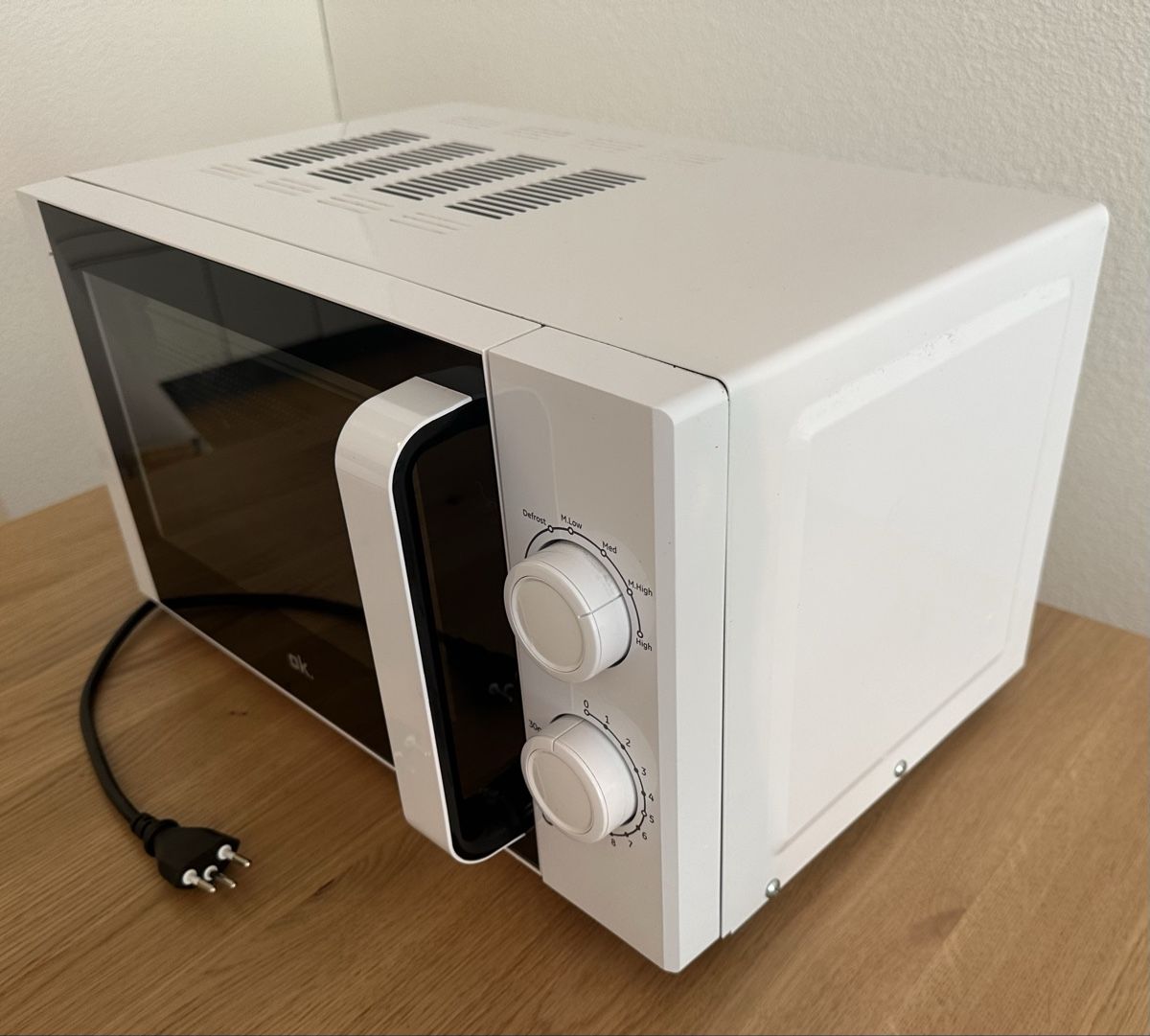 Appareils de cuisine: Mikrowelle – D'occasion à Zürich par luc_x6br 1