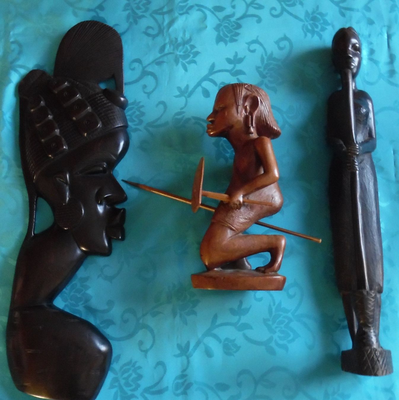 Skulpturen & Statuen: 3 Afrikanische Holzfiguren – Gebraucht aus Bellinzona von Luna093