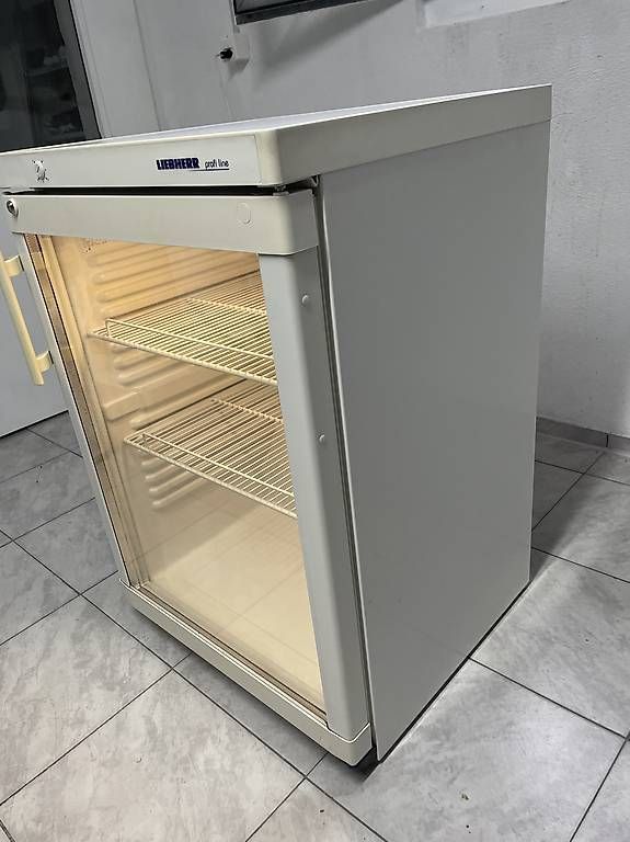 Frigoriferi: Liebherr Kühlschrank mit Glastüre – Usato da Wynau venduto da Lorent_Be 2