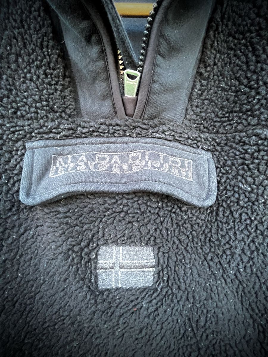 Napapijri Maglioni & Felpe: Napapijri Fleece Pulli, Schwarz, Grösse S, Damen – Usato da Zürich venduto da Hypera 1