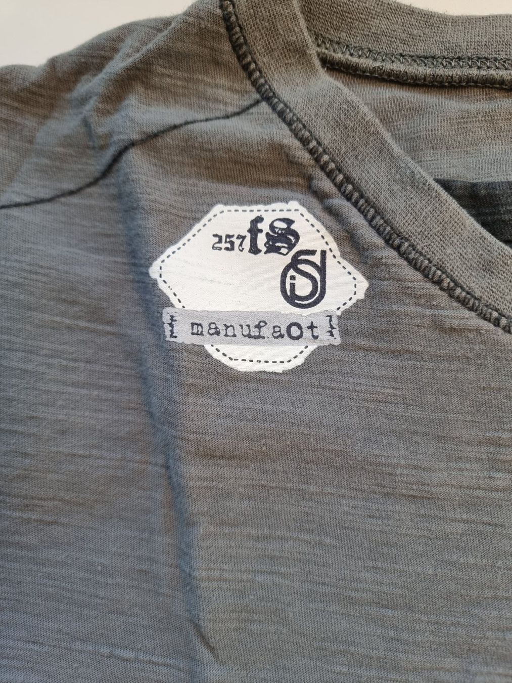 Pullover & Sweatshirts: 164 L InSide by CAMPUS graues langarm Shirt FREAKISH SID – Gebraucht aus Dürnten von Bachtelrider_ 5