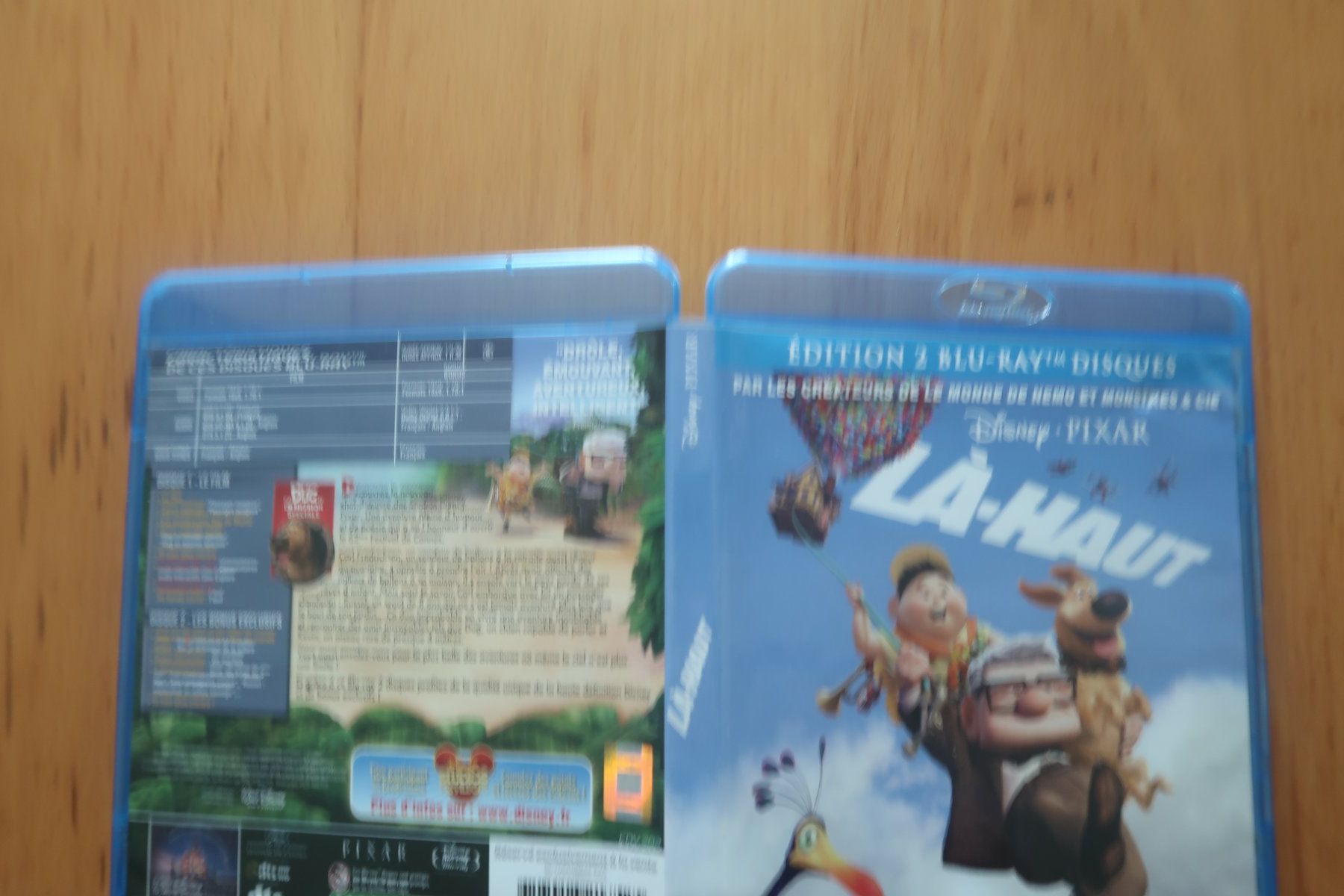 Tutti i DVDs: Blu-ray LÀ-HAUT Français Anglais – Usato da Porrentruy venduto da tupatup 5