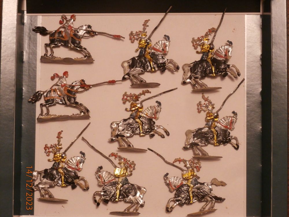 Plats d'étain - Zinnfiguren Heinrichsen - 15 cavaliers hussards allemands 1914