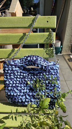 Umhängetasche blau silberne Kette handgefertigt UNIKAT