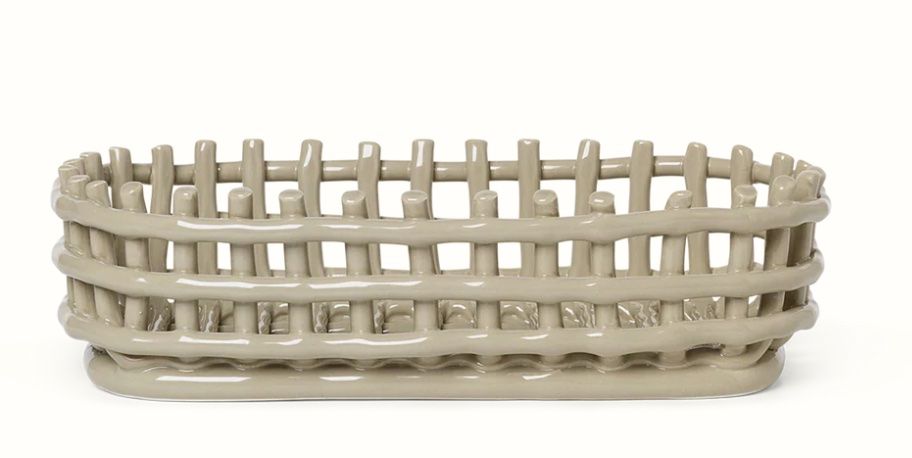 Ferm living Sonstiges für Haushalt & Wohnen: FERM LIVING CLASSIC Ceramic Basket - Oval – Gebraucht aus Zürich von pre_vy7t