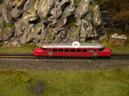 SBB Triebwagen Modell rot silber Defekt (81)