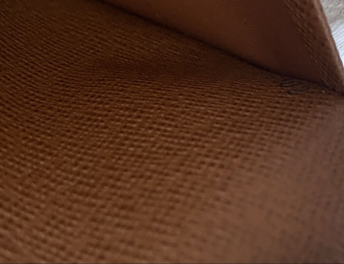 Louis Vuitton Cover & Protezioni schermo: Original Louis Vuitton Reisepass Hülle – Nuovo e nell'imballaggio originale da Kaiseraugst venduto da RJ03 3