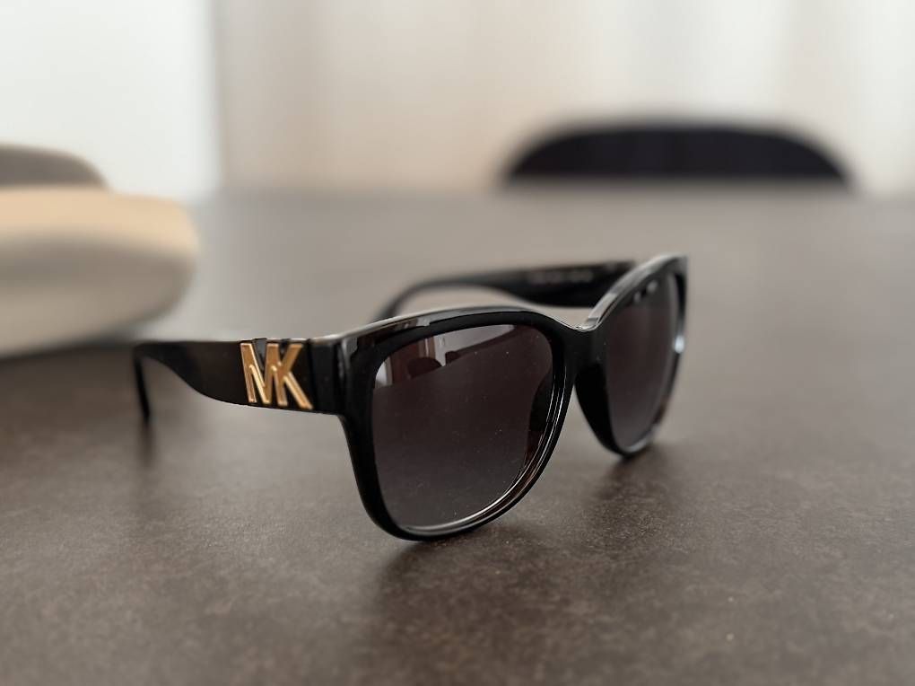 Michael Kors Occhiali & Lenti: Occhiali da sole Micheal Kors – Usato da Sigirino venduto da p_m_9zwg 3