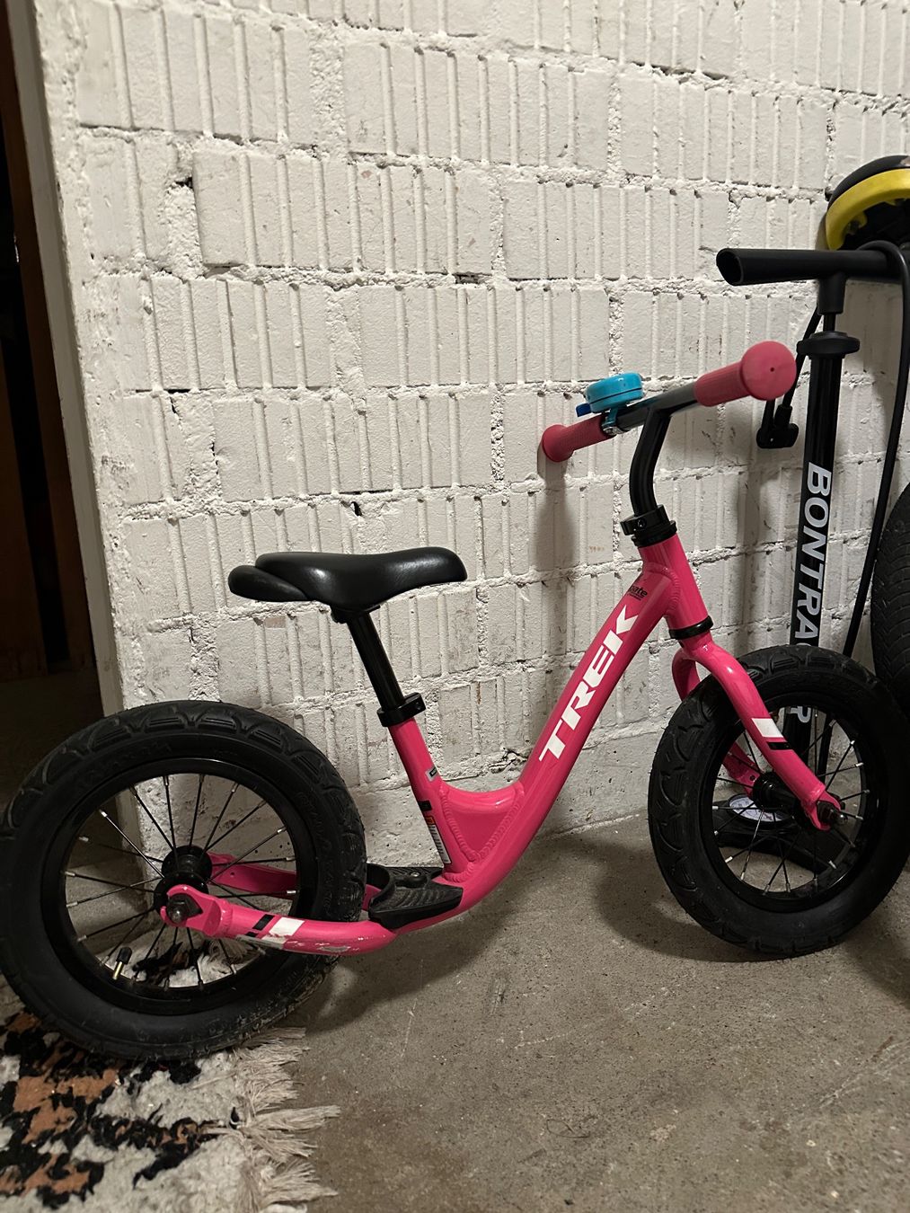 Véhicules pour enfants: Trek Laufrad – D'occasion à Allschwil par 6restedmSm