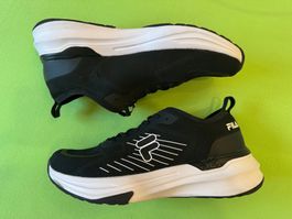 FILA SNEAKER, GR. 44, SCHWARZ-WEISS, SLIPPER